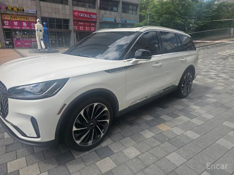 Lincoln Aviator
