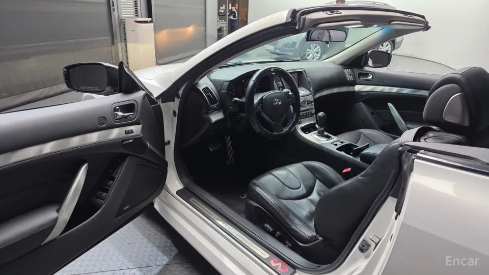 Infiniti G