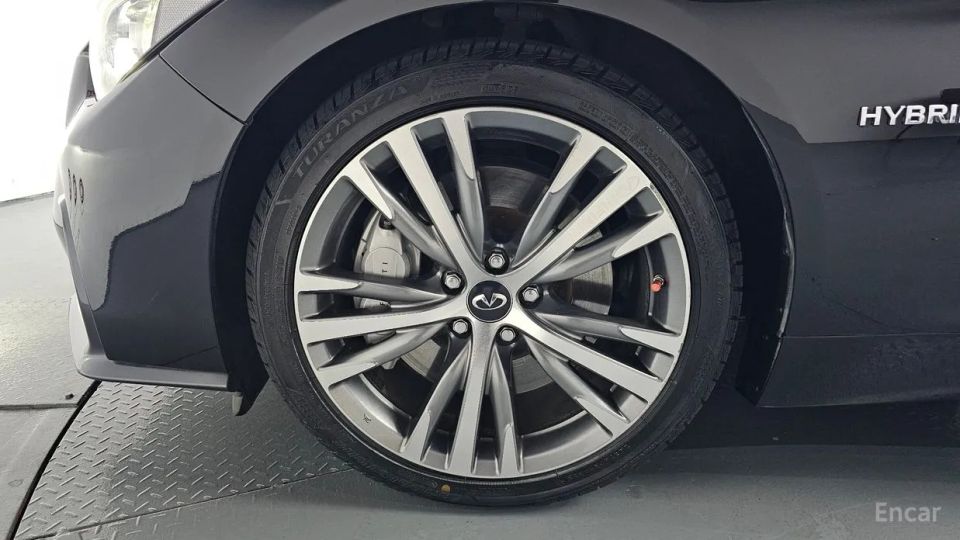 Infiniti Q50