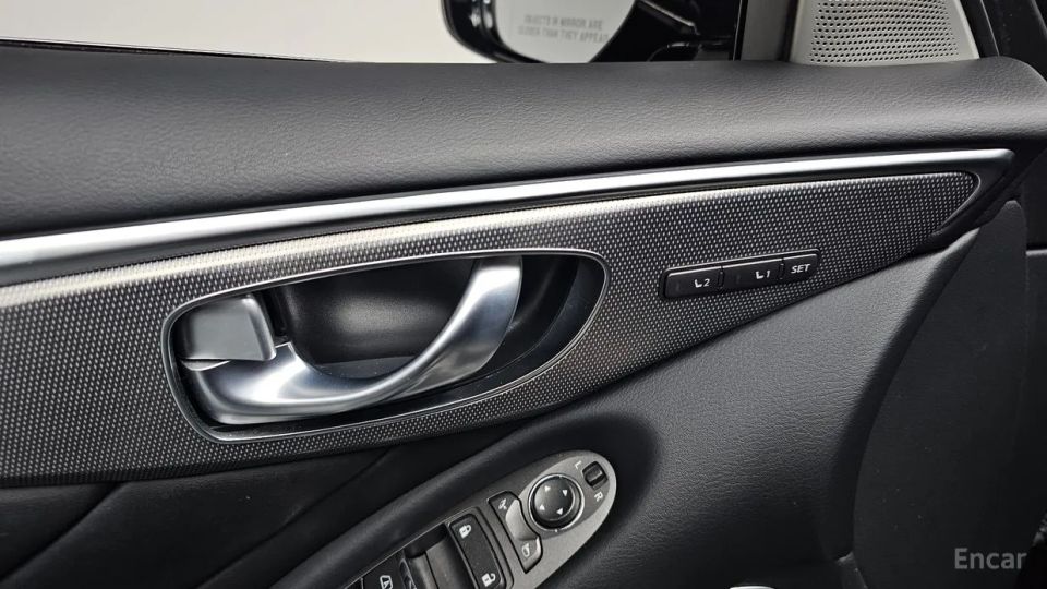 Infiniti Q50