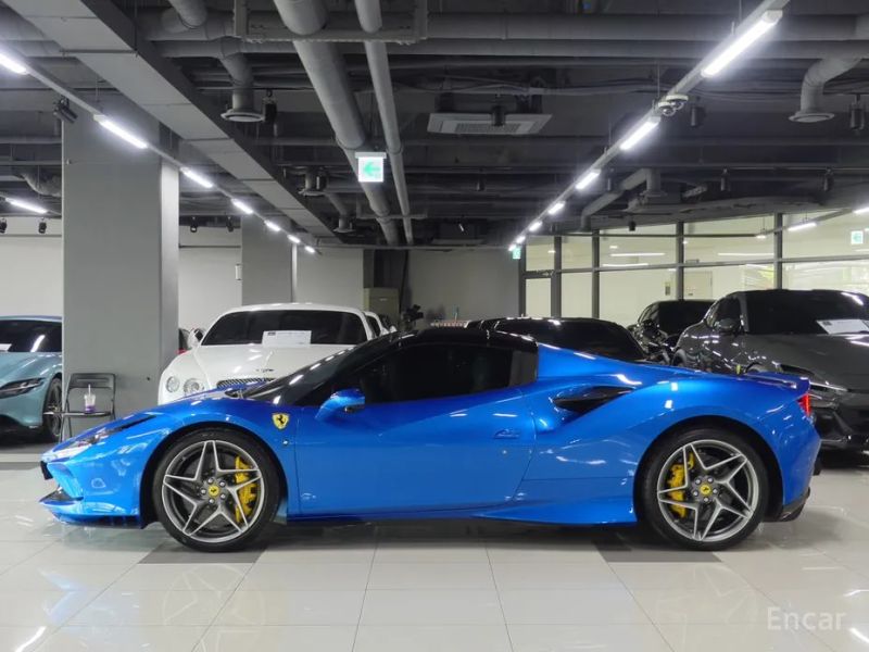 Ferrari F8