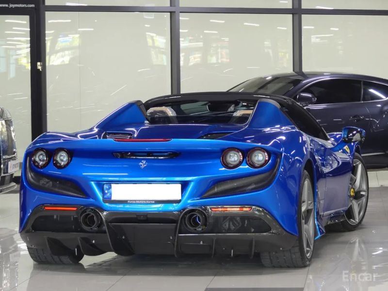 Ferrari F8