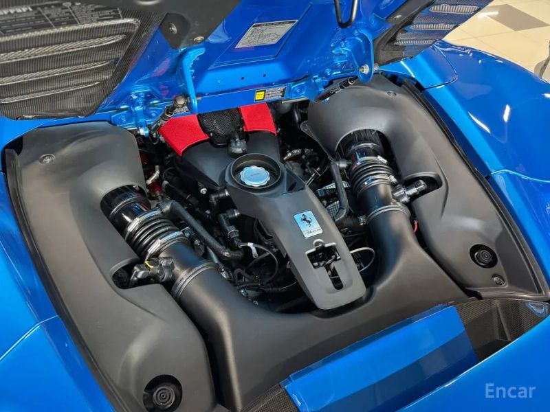 Ferrari F8