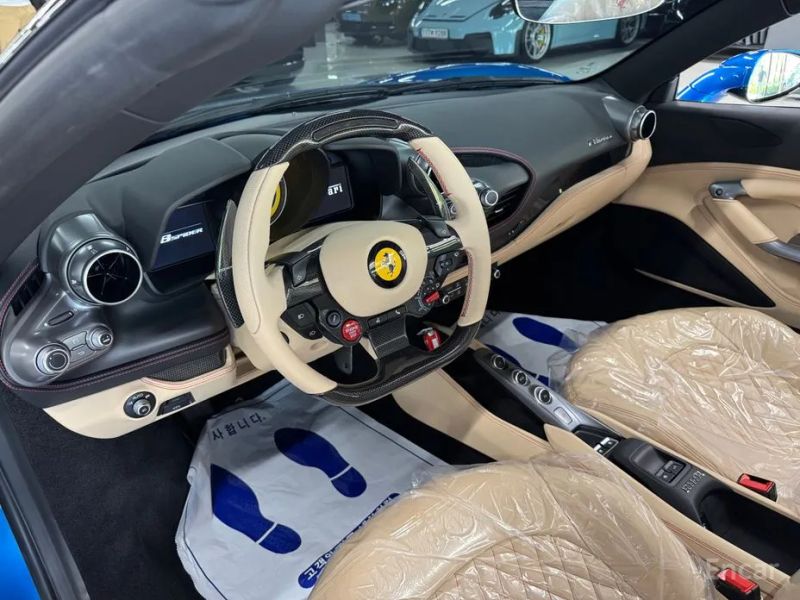 Ferrari F8