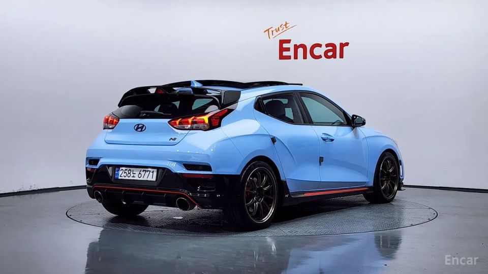 Hyundai Veloster