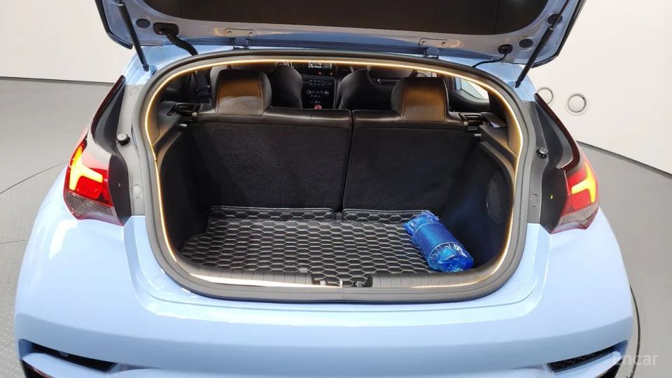 Hyundai Veloster