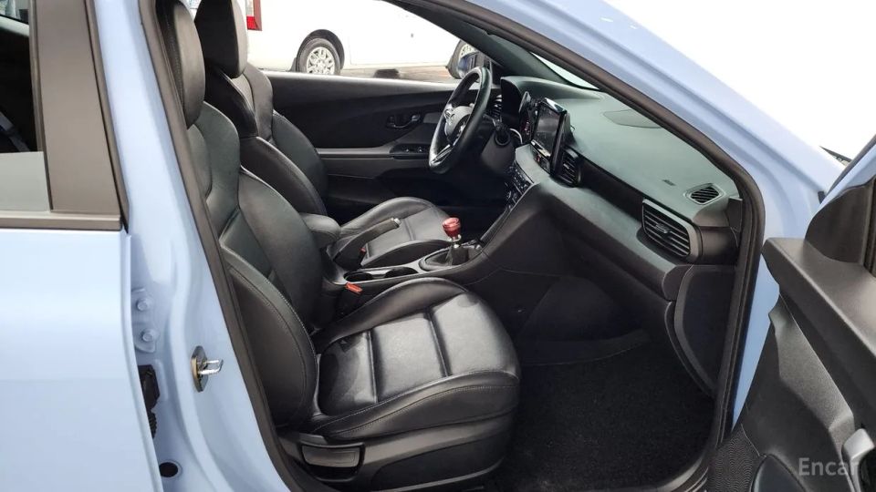 Hyundai Veloster