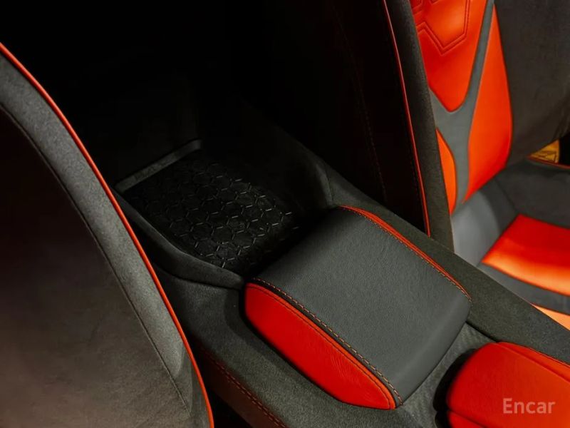 Lamborghini Revuelto