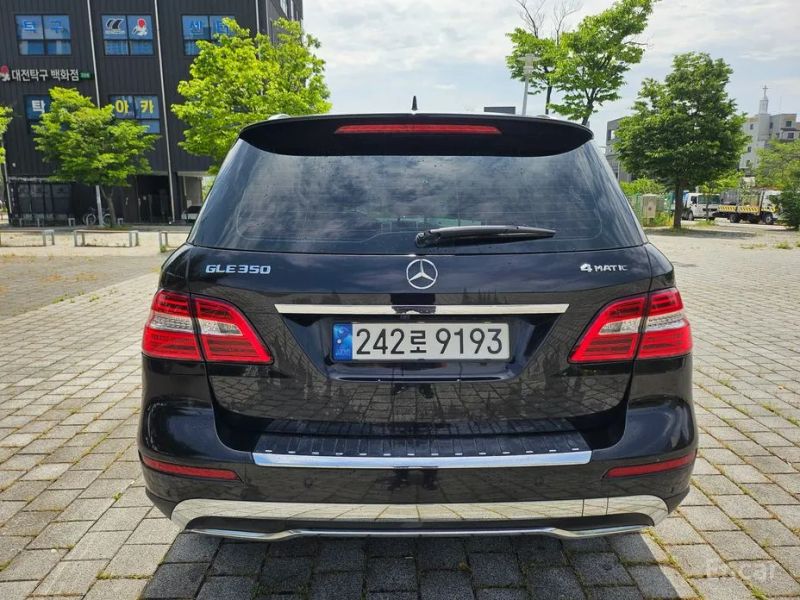 Mercedes-Benz M-class