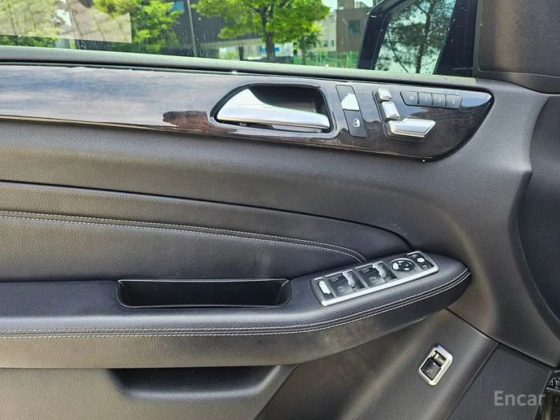 Mercedes-Benz M-class