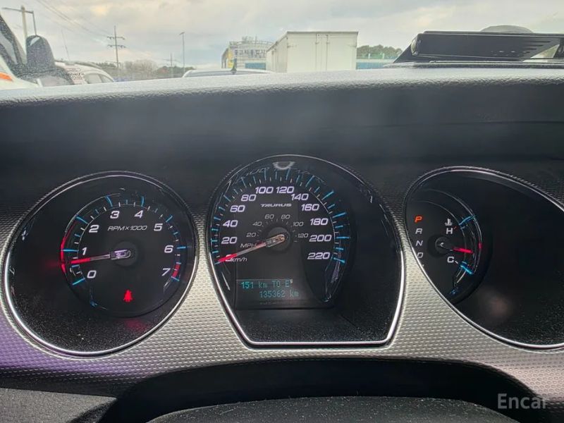 Ford Taurus