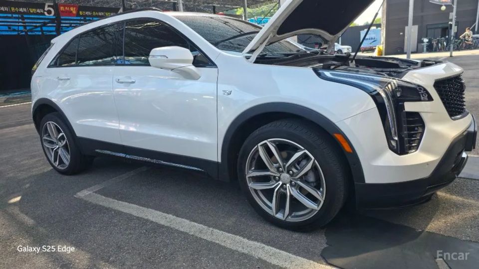 Cadillac XT4