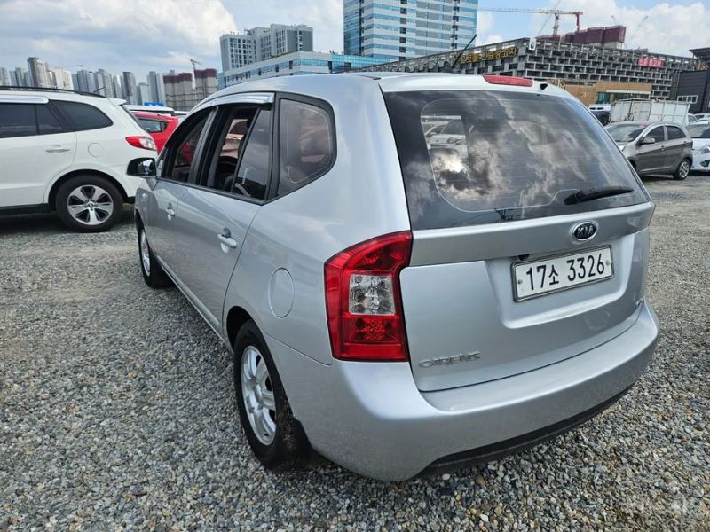 Kia Carens
