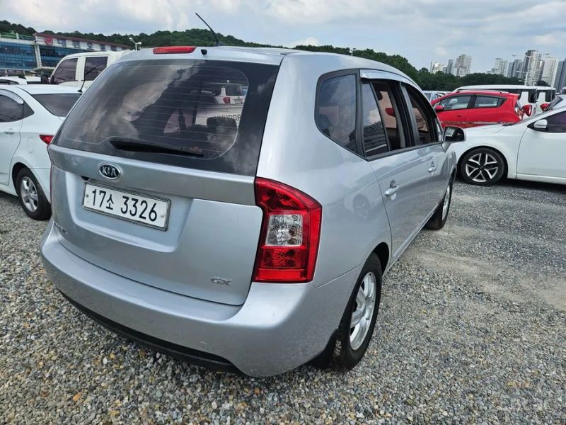 Kia Carens