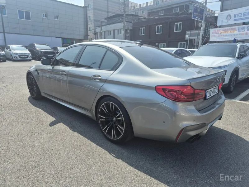 BMW M5
