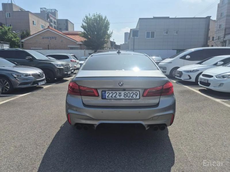 BMW M5