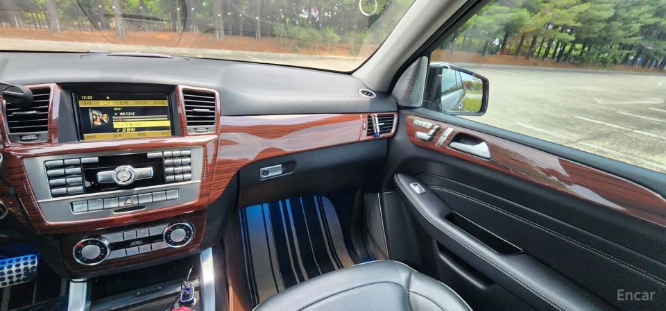 Mercedes-Benz M-class