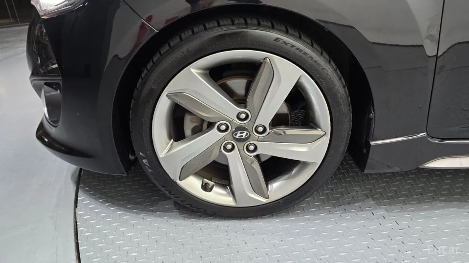 Hyundai Veloster