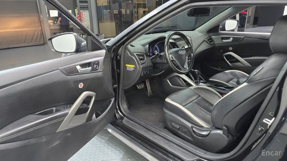 Hyundai Veloster