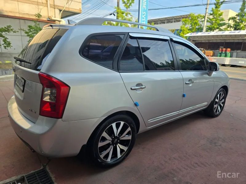 Kia Carens