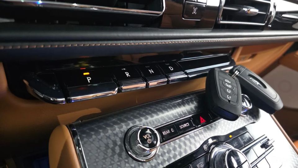 Lincoln Aviator