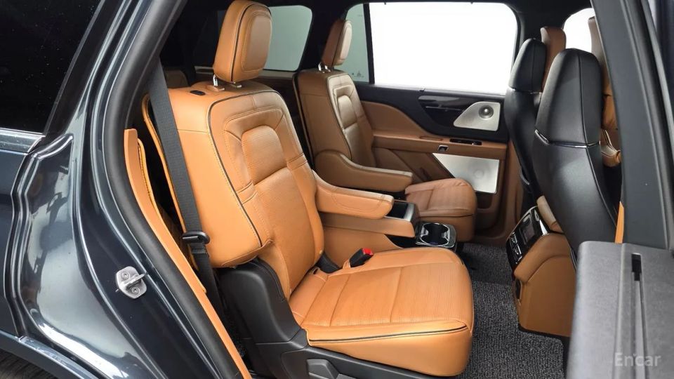 Lincoln Aviator