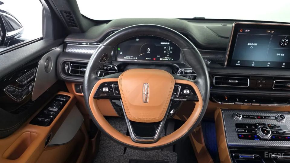 Lincoln Aviator