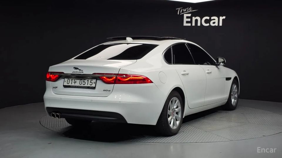 Jaguar xf
