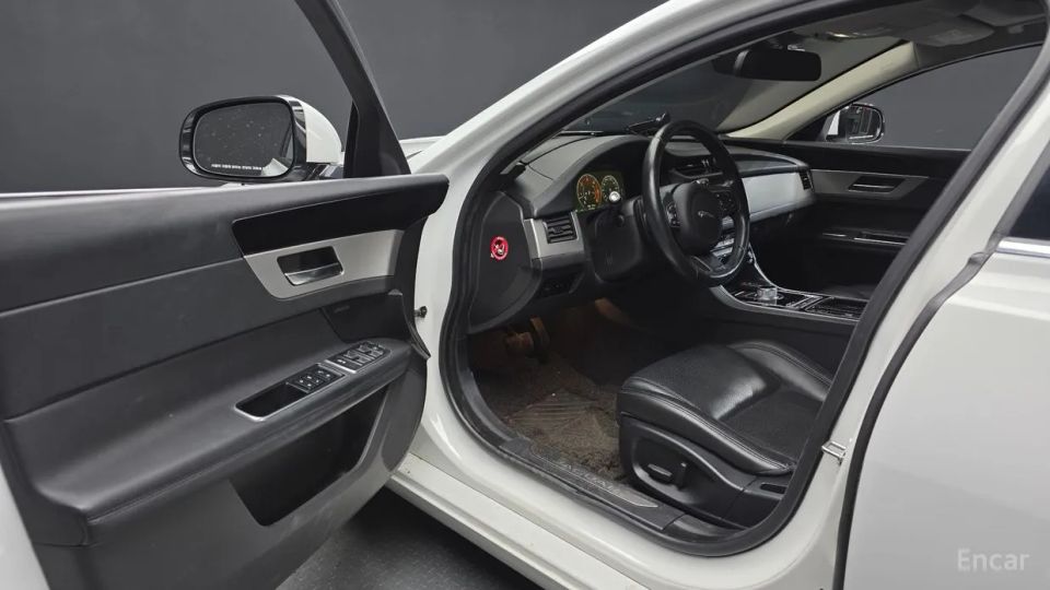 Jaguar xf