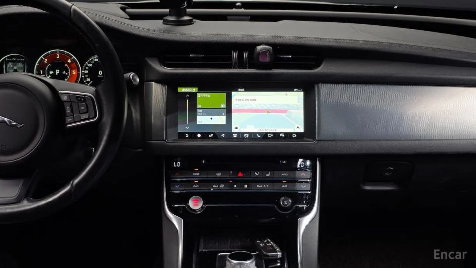 Jaguar xf