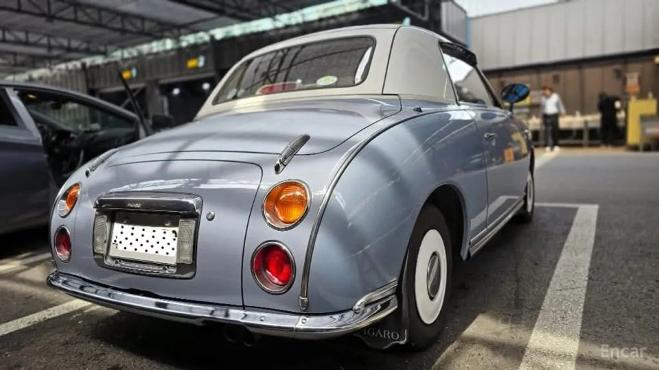 Nissan Figaro