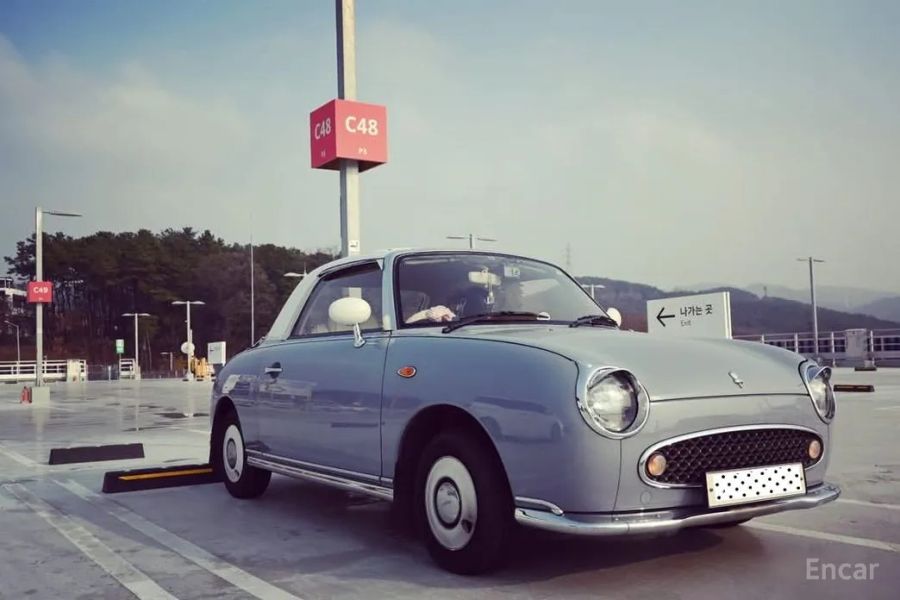 Nissan Figaro