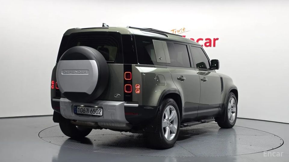 Land Rover Defender