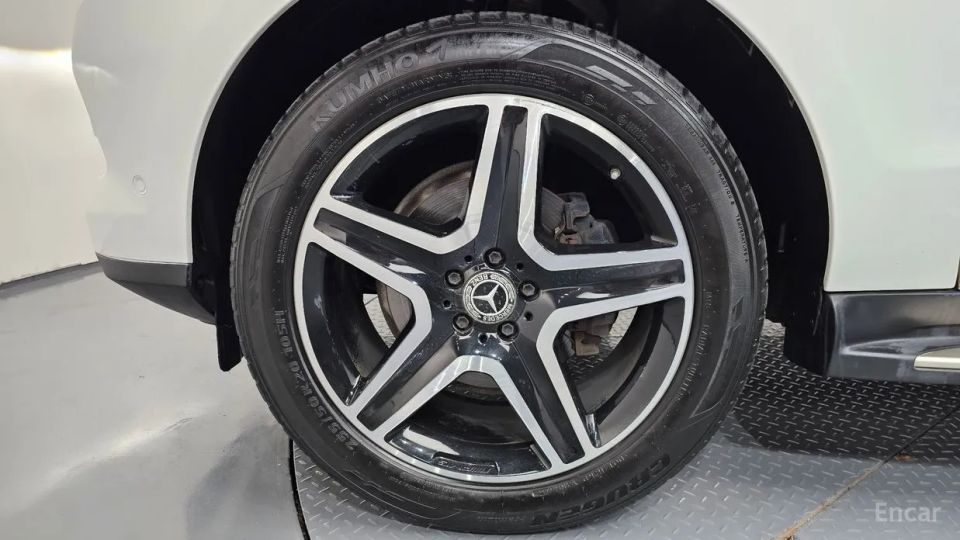 Mercedes-Benz M-class