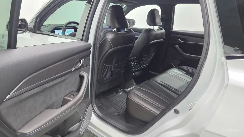 Renault-KoreaSamsung Grand Koleos