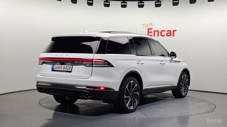 Lincoln Aviator
