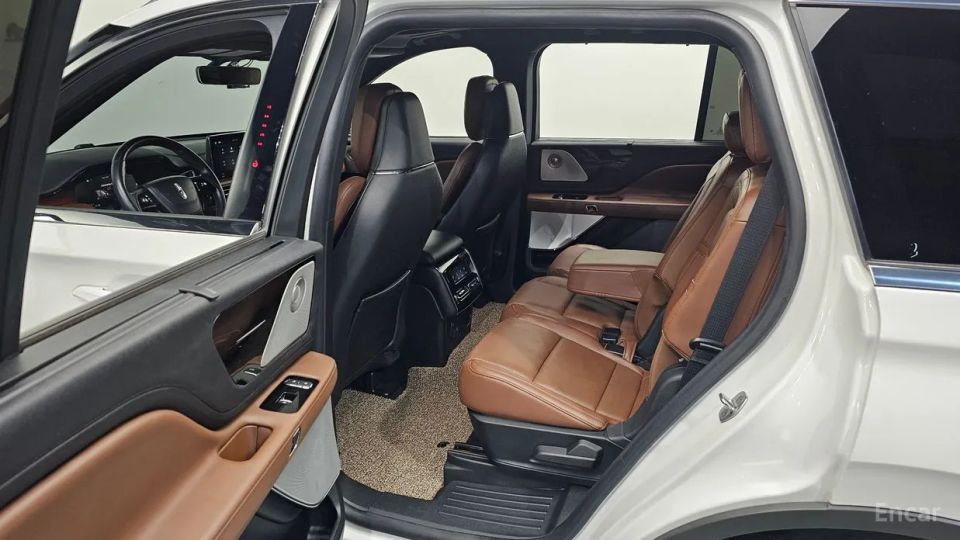 Lincoln Aviator