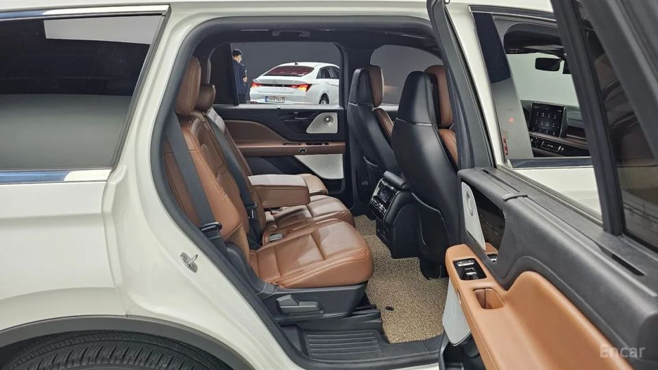 Lincoln Aviator