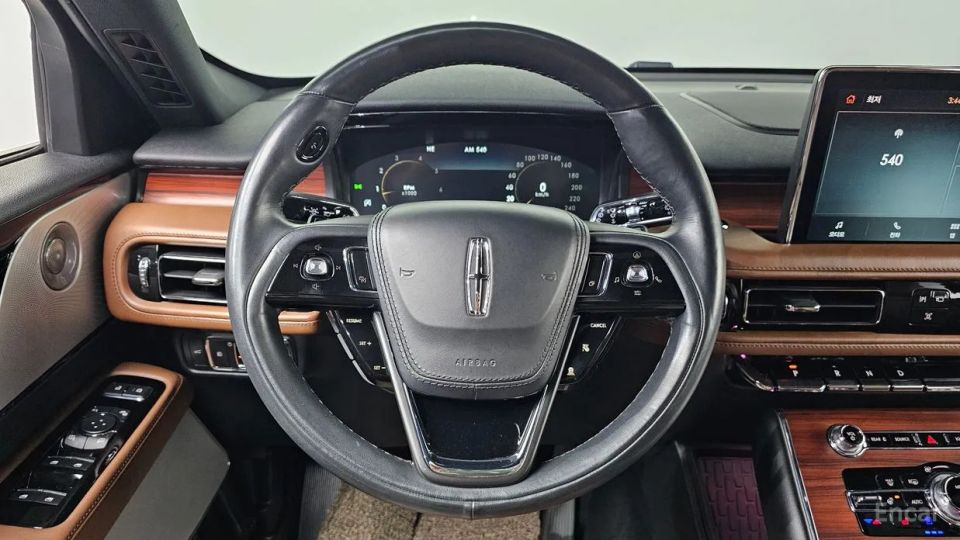 Lincoln Aviator