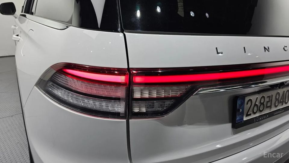 Lincoln Aviator