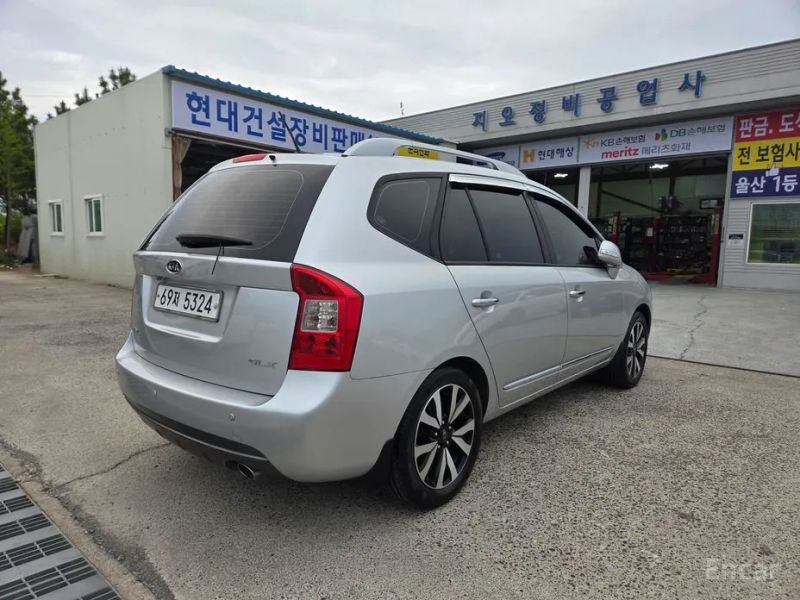 Kia Carens