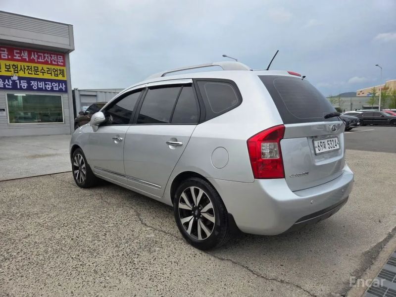 Kia Carens