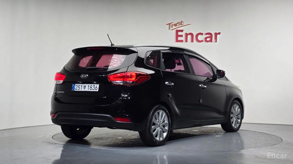 Kia Carens