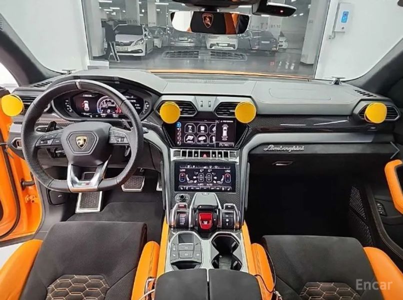 Lamborghini urus