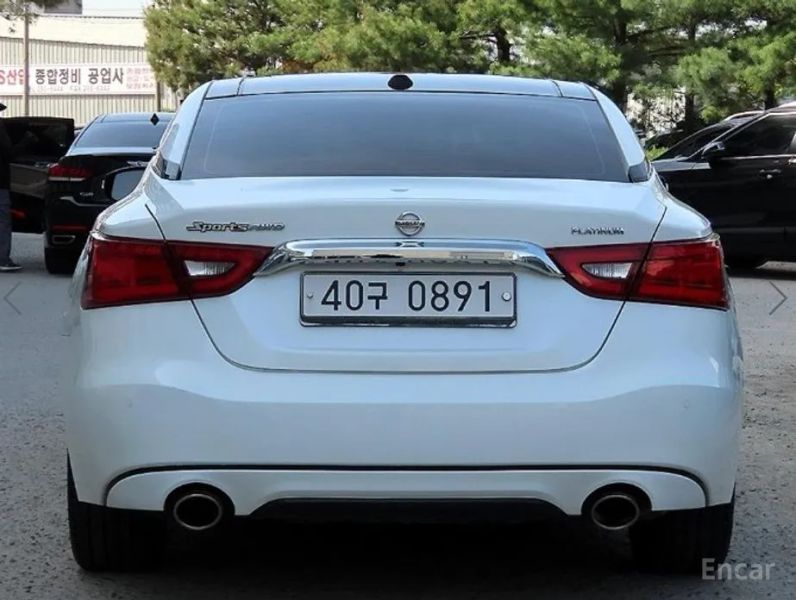 Nissan Maxima