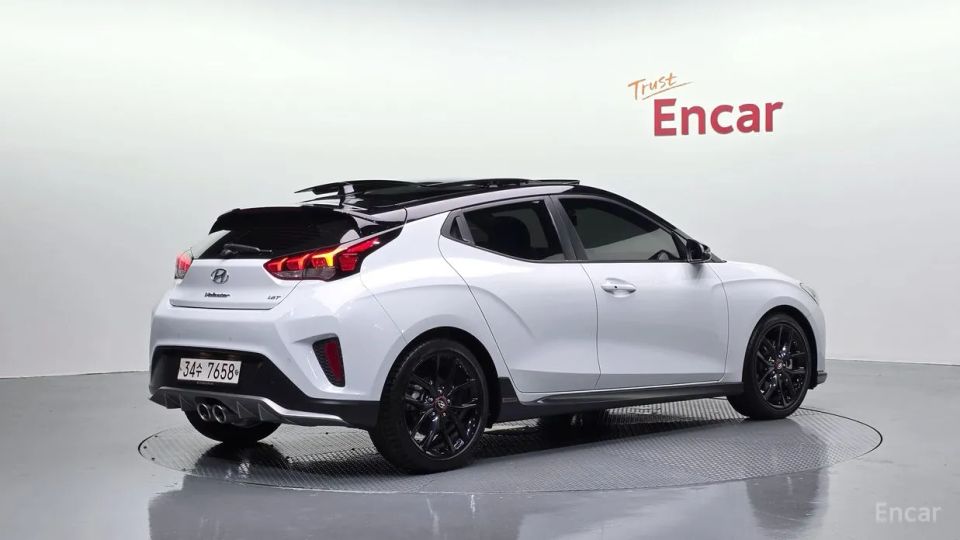 Hyundai Veloster