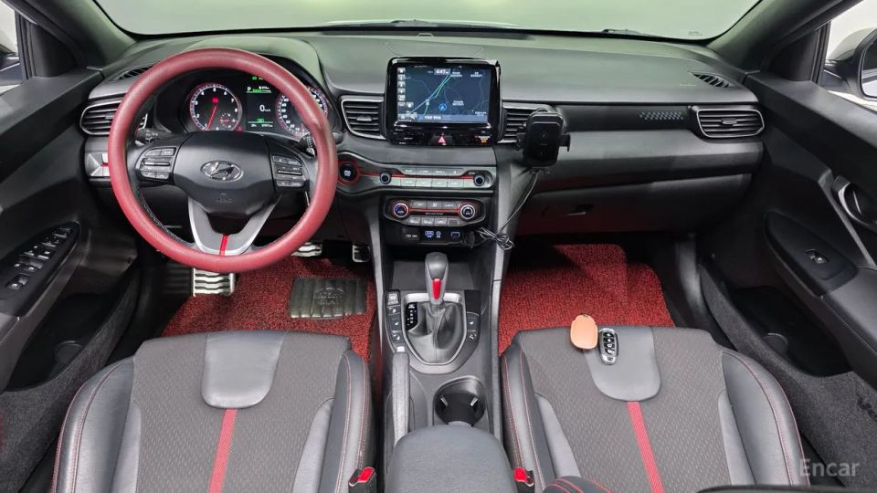 Hyundai Veloster