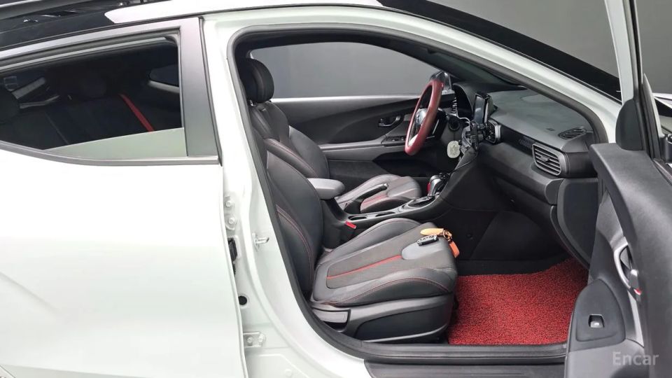 Hyundai Veloster