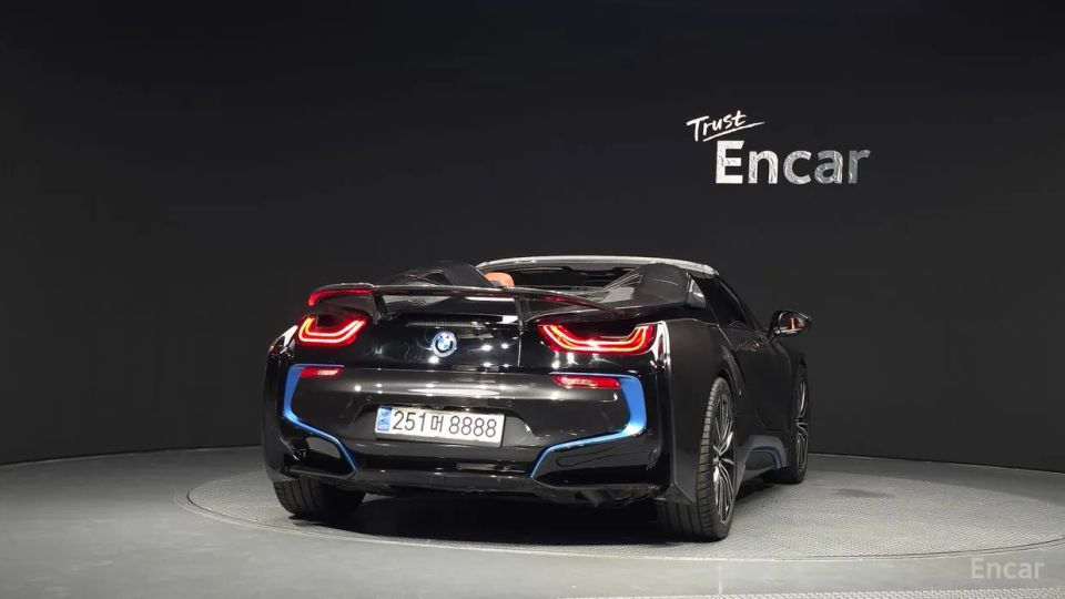 BMW I8
