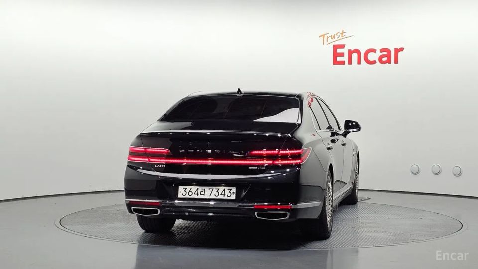 Genesis G90